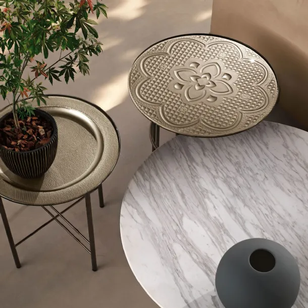 Coffee table with a top in marble or Fiam Cristaline glass
