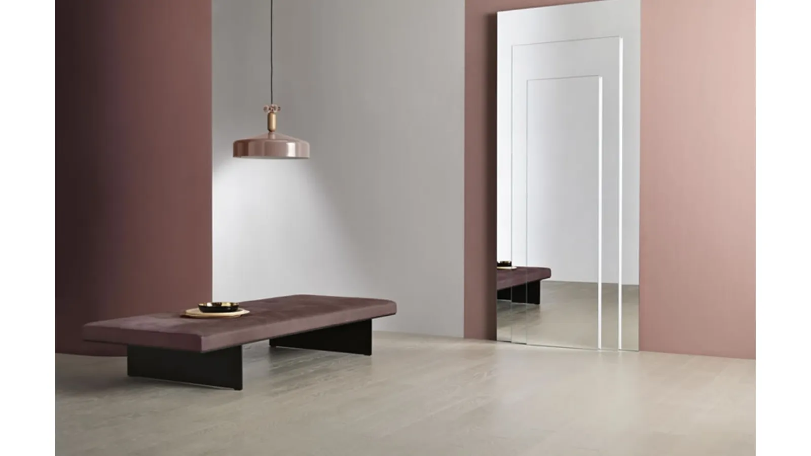Mirror composed of three overlapping Dooors glass panels by Tonelli