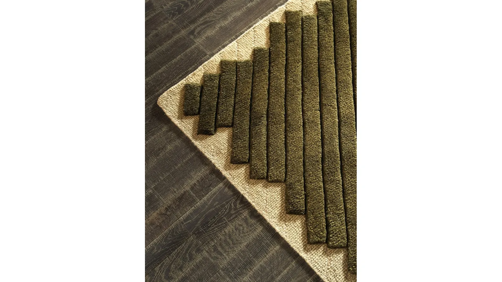 Hand-knotted Ettaro rug by Zanotta