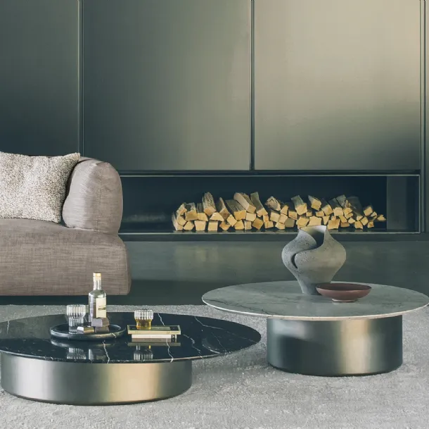 Round coffee table with Imae marble top by Desirèe