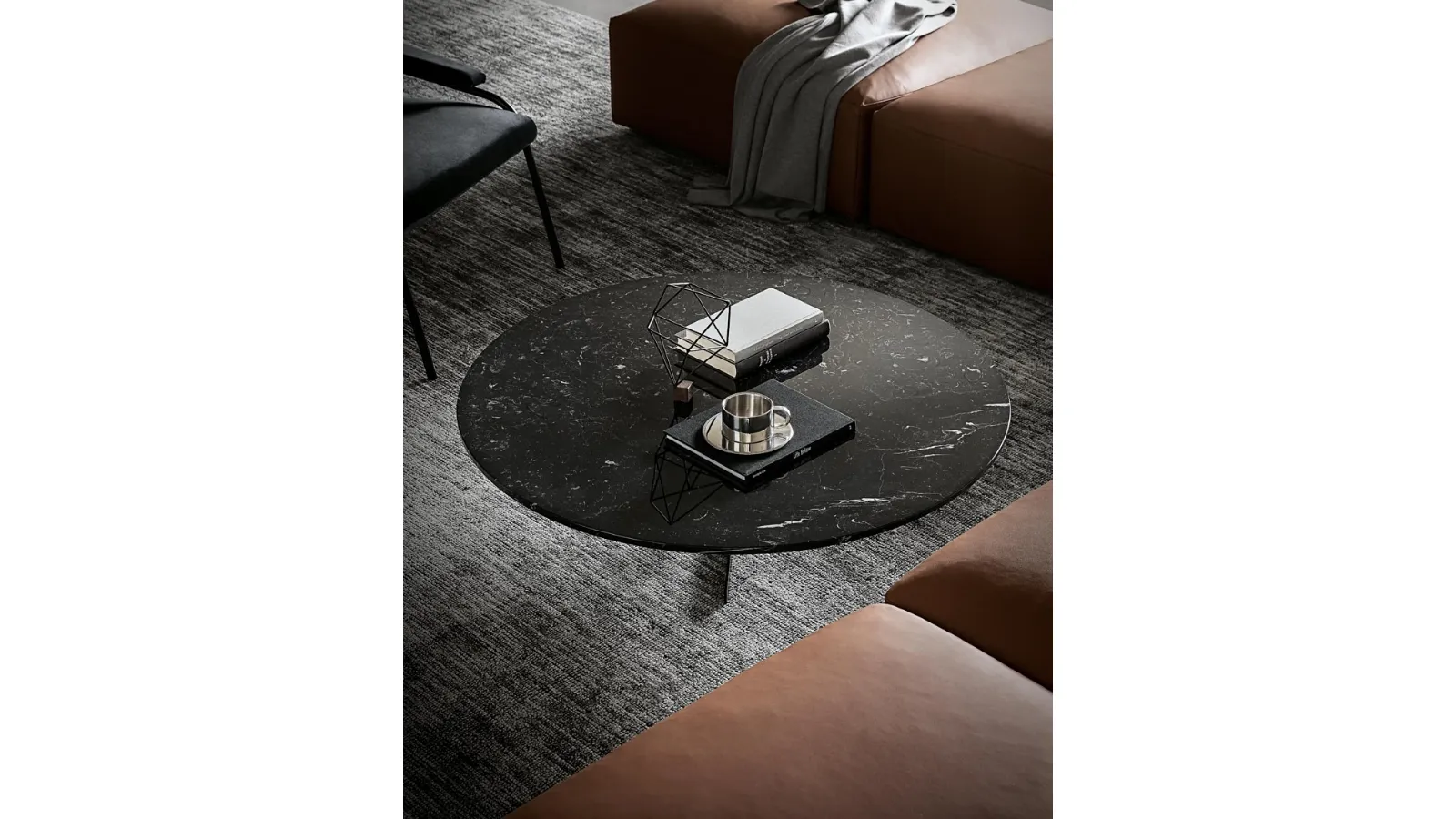 Jerry round coffee table with marble top and metal base by Giellesse