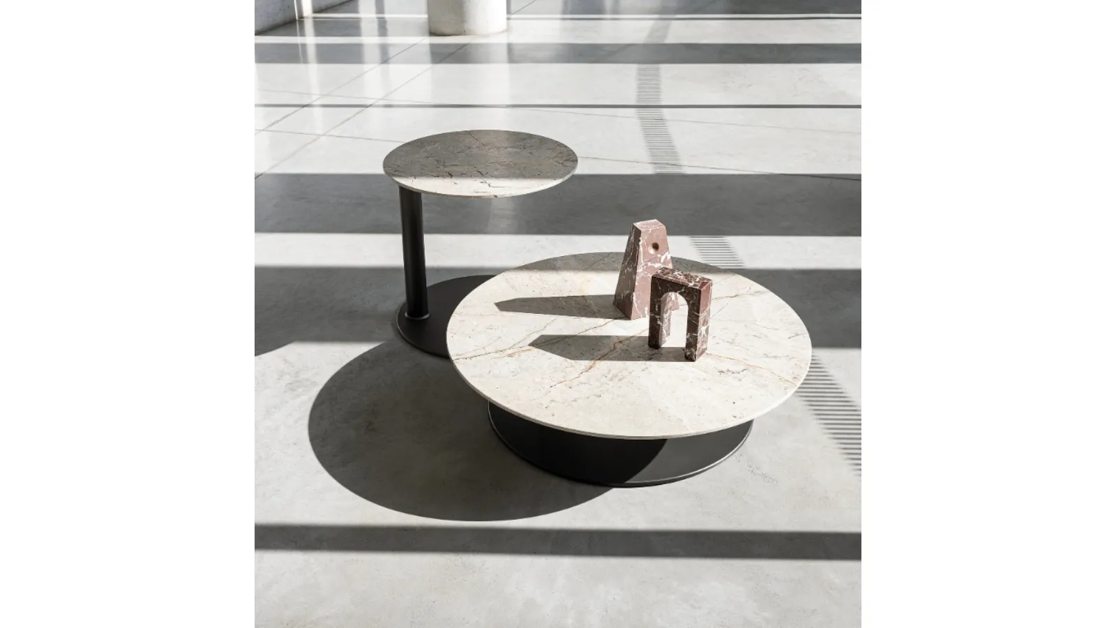 Kara coffee table with Desirèe marble top