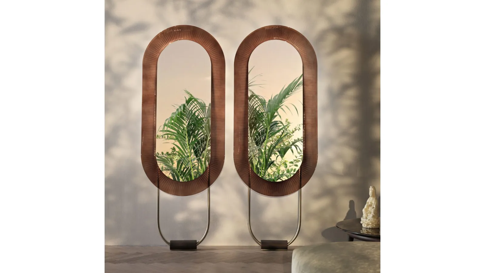 Kathleen Mirror with Fiam Back-Painted Glass Frame