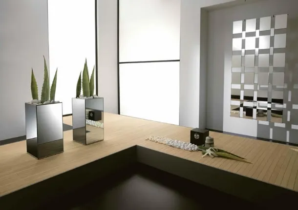 Lingo vase with mirror coating by Tonelli