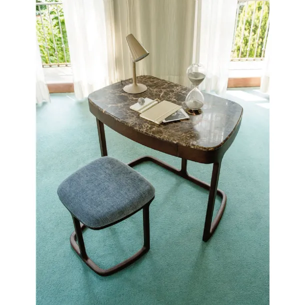Porada Maskara Writing Desk