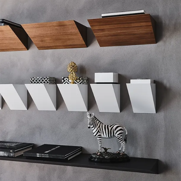 Pendola design shelf in wood, made of 3 triangular dimensions by Cattelan Italia