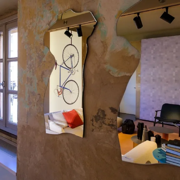 Milo CM shaped mirror by Zanotta
