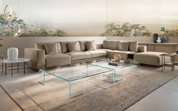 Neutra coffee table in extralight curved glass by Fiam