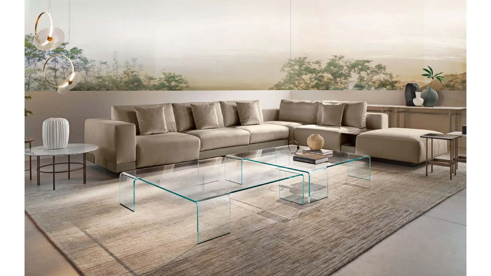 Neutra coffee table in extralight curved glass by Fiam