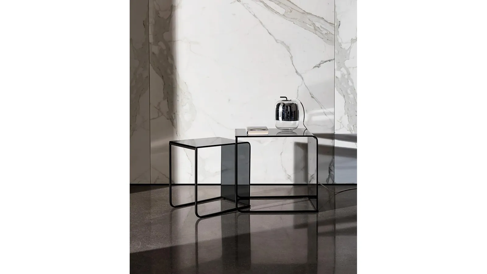 Nido Side Tables in Curved Glass with Metal Structure by Sovet