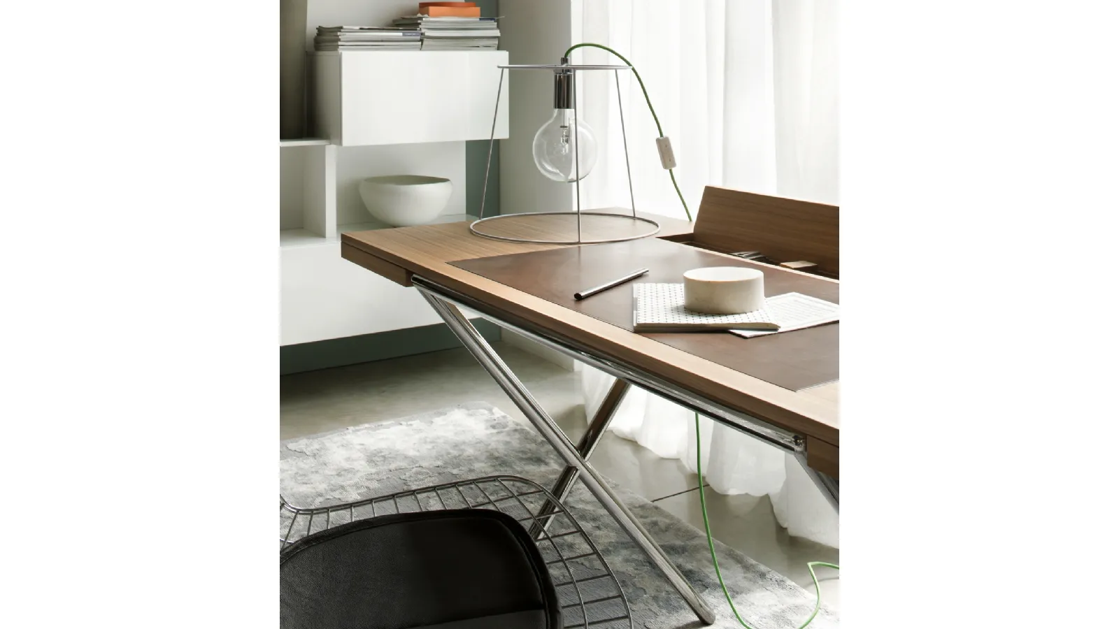 Novelist wooden desk by Lema