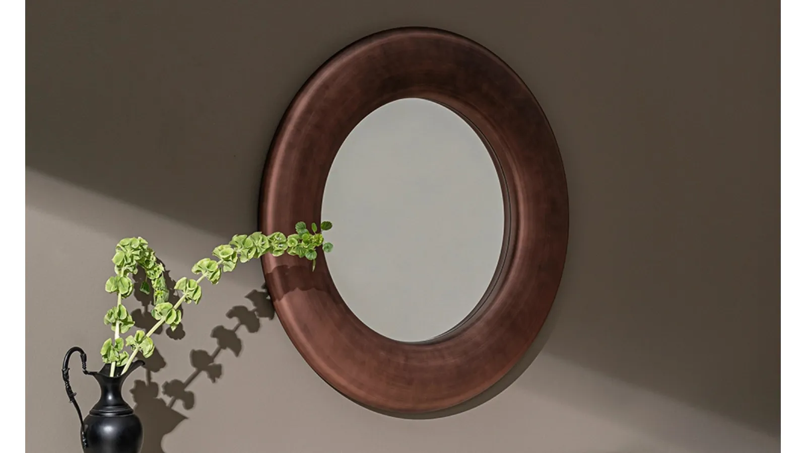 Orbit Mirror with aluminum frame by Sovet
