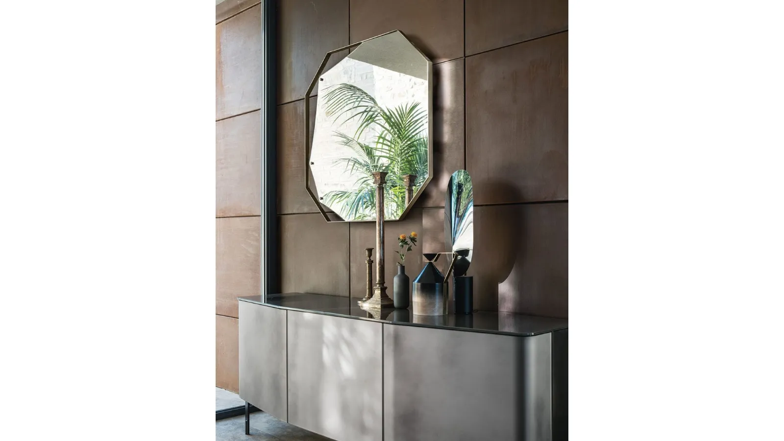 Pinch wall mirror with metal frame in antique brass finish by Fiam