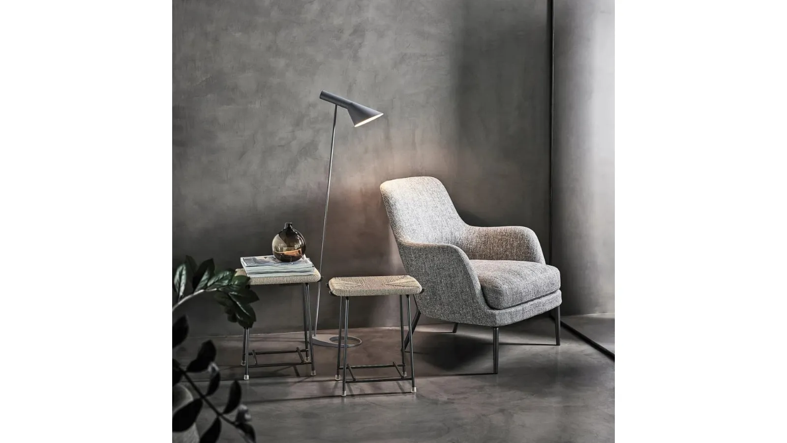 River reed and metal pouf Any Day by Flexform