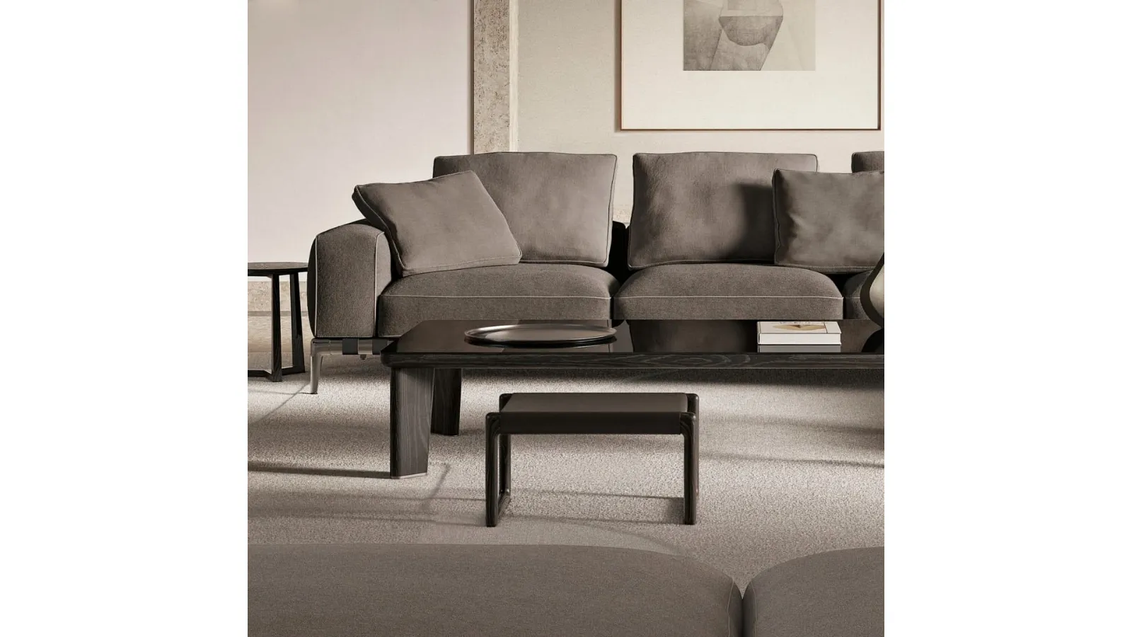 Brig pouf in leather with solid wood structure by Flexform
