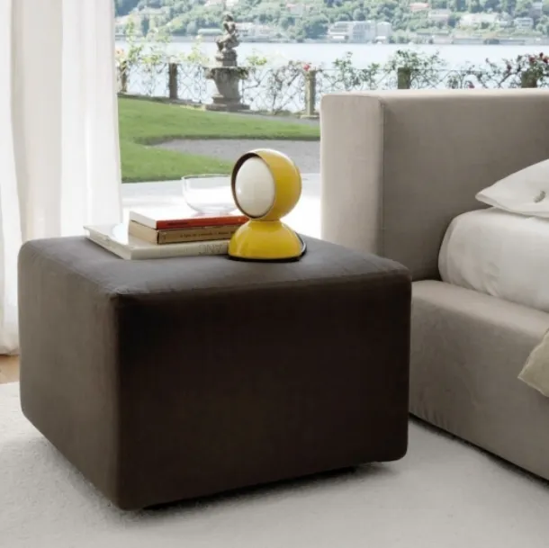 Linear Pouf in Desirèe fabric
