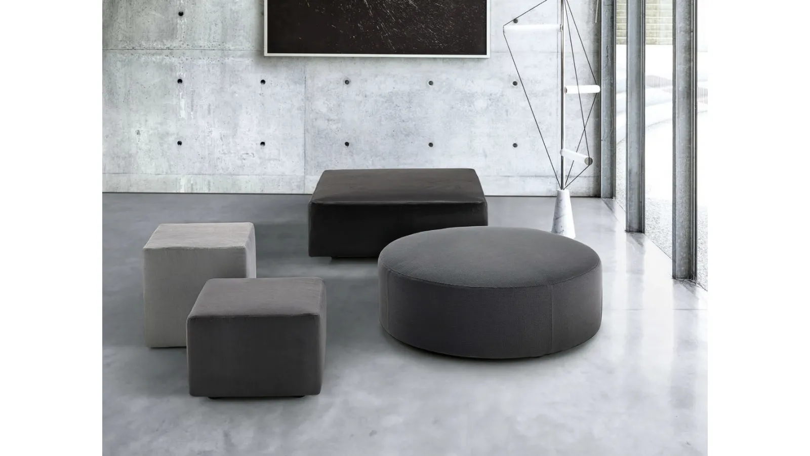 Linear Pouf in Desirèe fabric