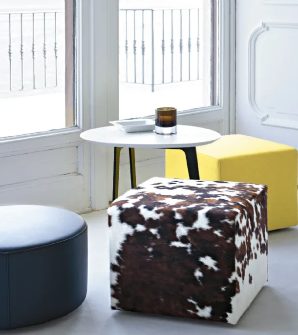 Pouf Pouf in leather or fabric by Lema
