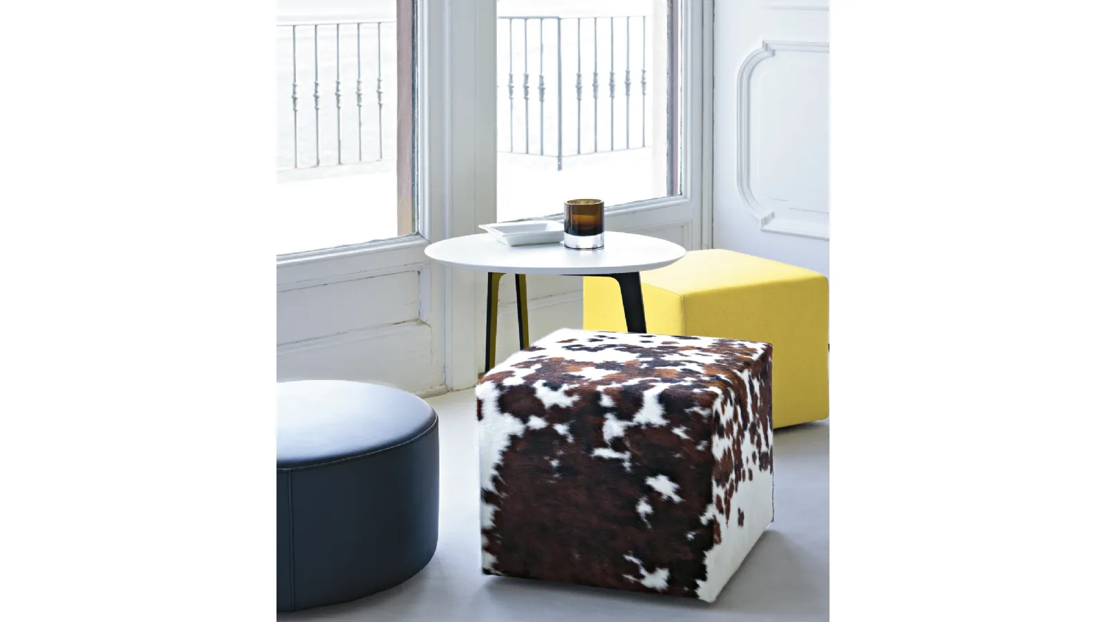 Pouf Pouf in leather or fabric by Lema