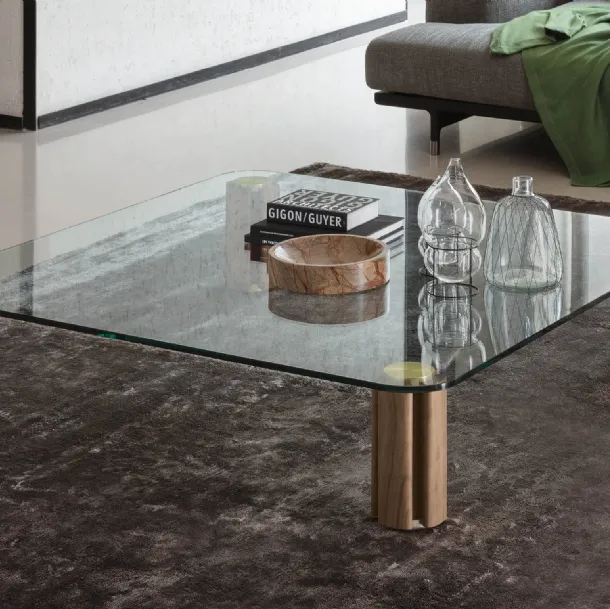 Low square coffee table with transparent Quadrifoglio glass top by Porada