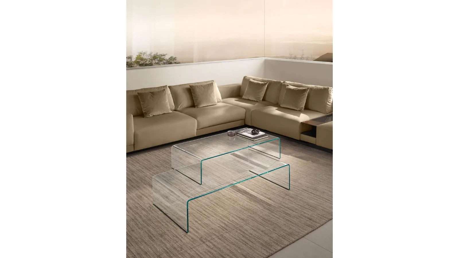Rialto coffee table in curved glass by Fiam