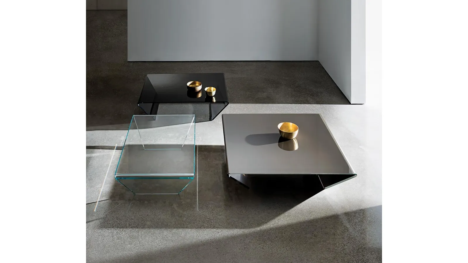 Rubino coffee table in transparent, smoky, or lacquered curved glass by Sovet