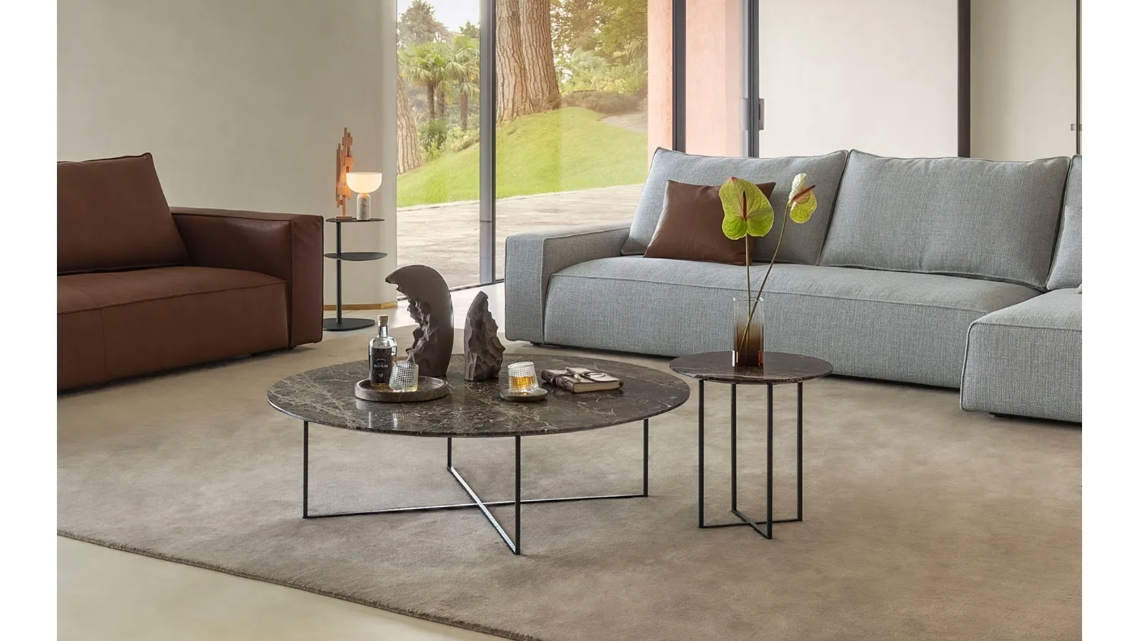 Coffee table with Sabi marble top by Desirèe