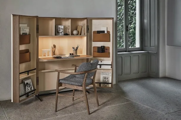 Freestanding wooden desk by Savio di Porada