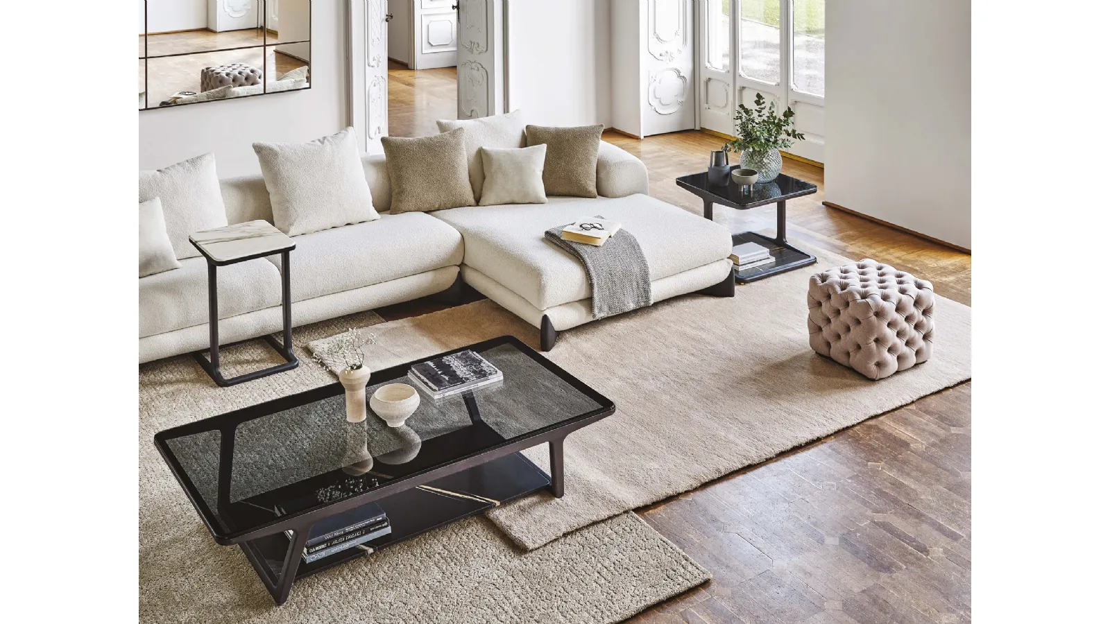 Coffee table with Script 150 glass top by Porada