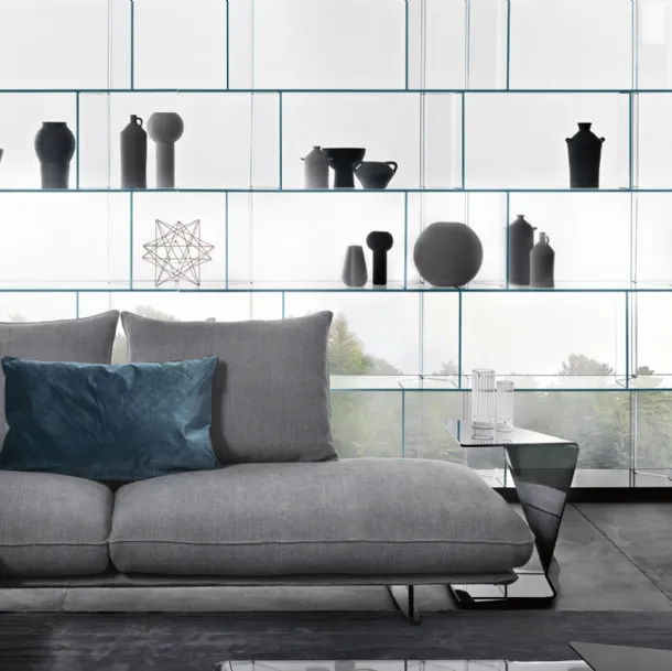Sigmy coffee table in curved glass, Nero di Fiam