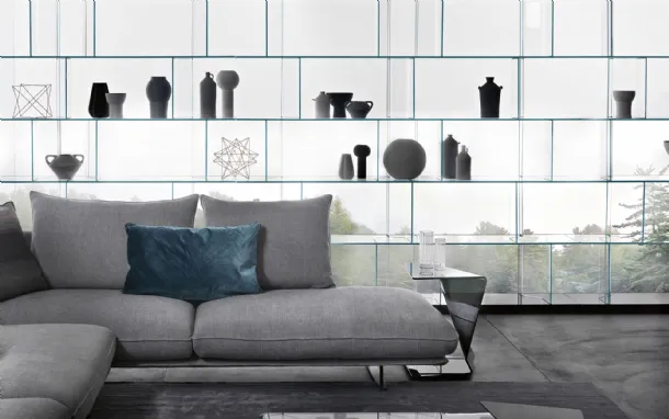 Sigmy coffee table in curved glass, Nero di Fiam
