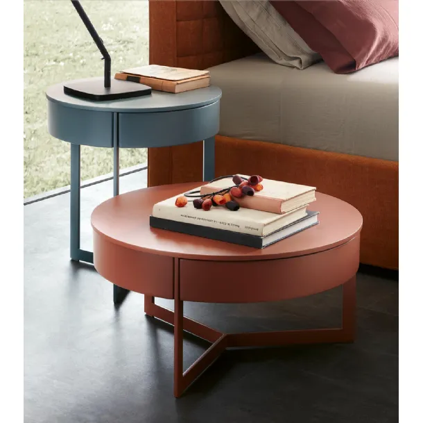 Laccato coffee table Sign by Lema