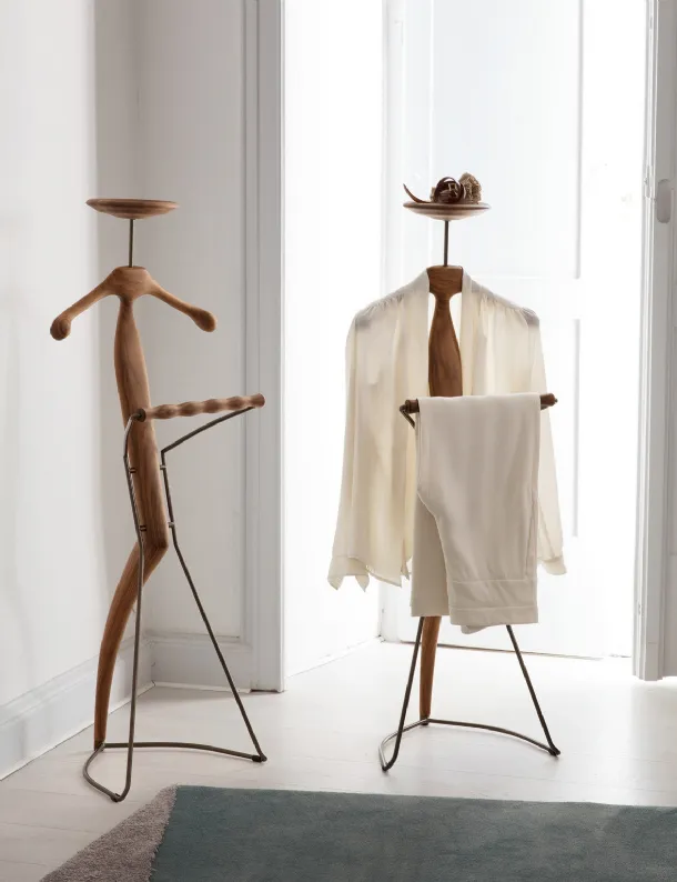 Solid cherry wood coat rack with metal structure and a Sir-Bis storage tray by Porada