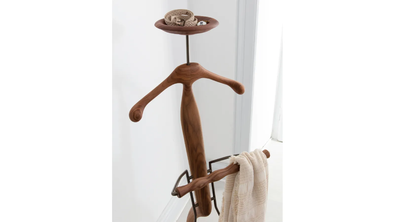 Solid cherry wood coat rack with metal structure and a Sir-Bis storage tray by Porada