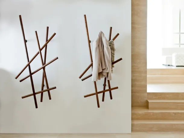 Solid wood wall-mounted coat rack Sketch by Porada