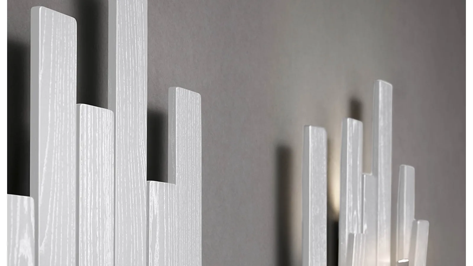 Natevo Ash Wood Ski Coat Rack