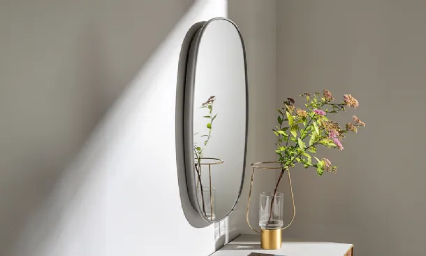 Slen Mirror with MDF frame lacquered by Sovet