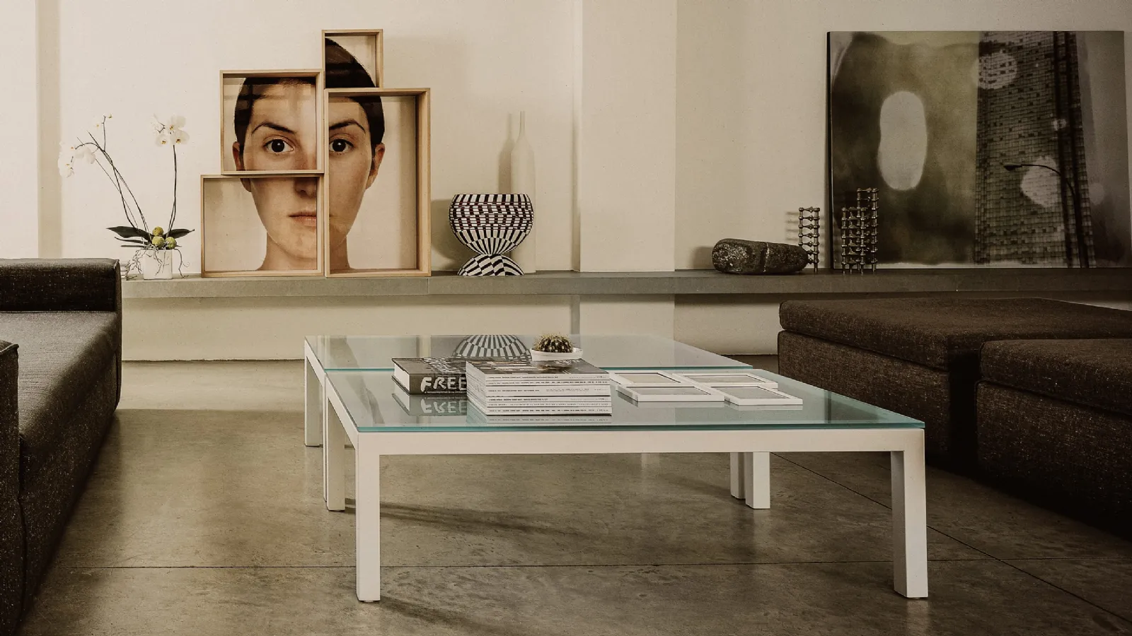Glass coffee table with metal structure Lema lookalike