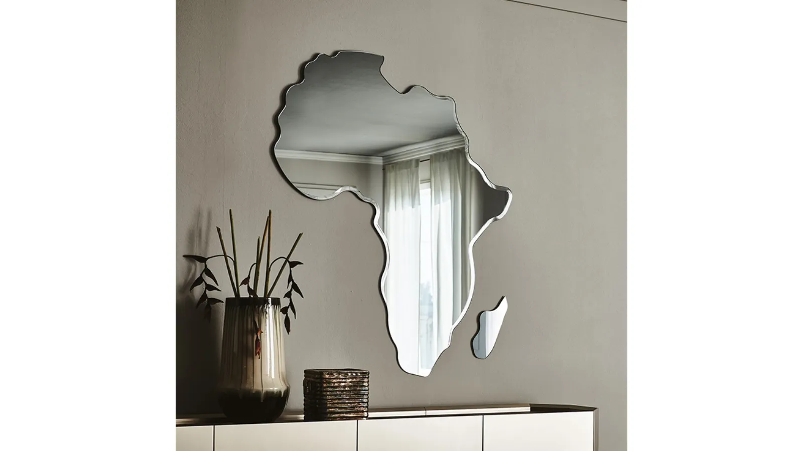 Africa shaped mirror by Cattelan Italia