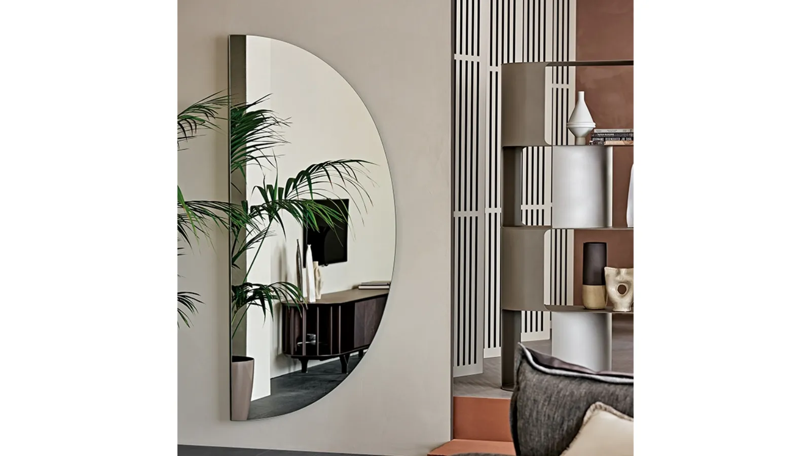 Day semicircular mirror by Cattelan Italia