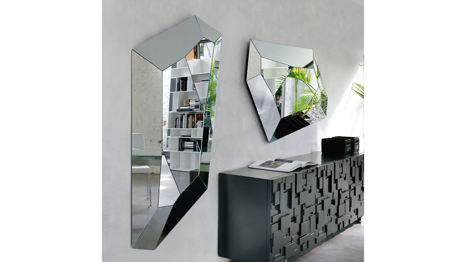 Three-dimensional Diamond mirror by Cattelan Italia