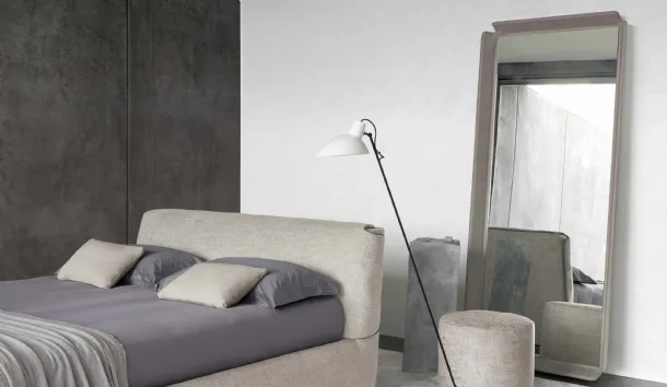 Mirror with a wide frame upholstered in leather and Gentleman leather cord by Flou