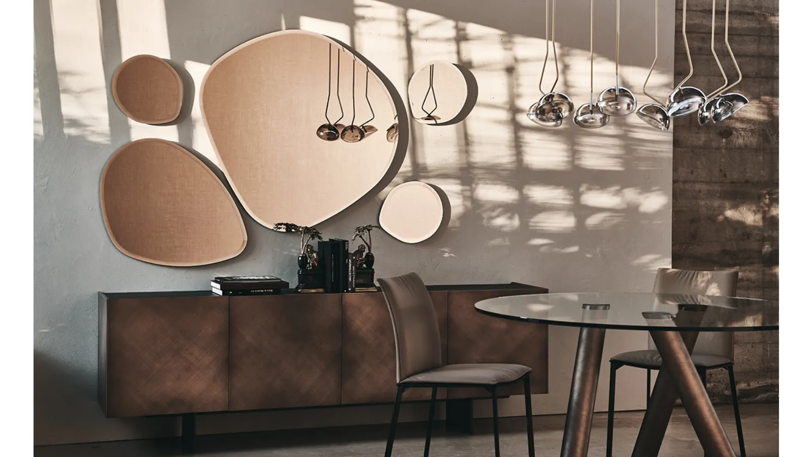 Hawaii Mirror with irregular shape by Cattelan Italia