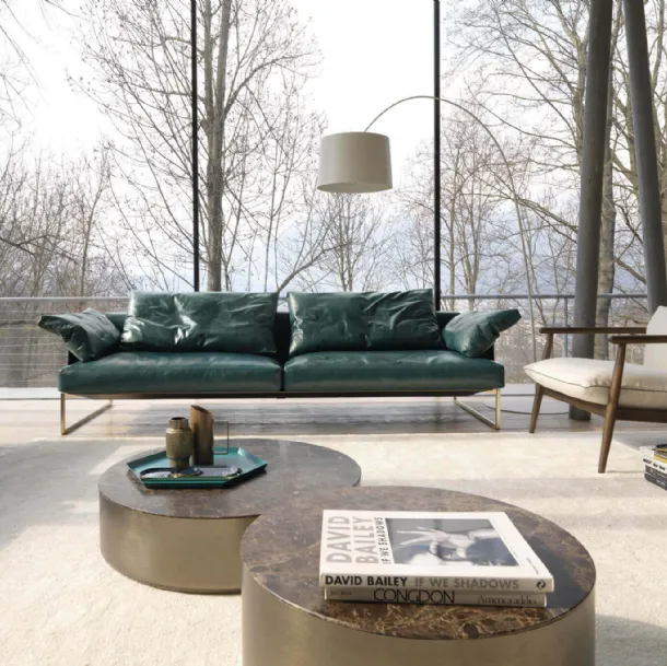 Round Stum coffee table in marble and metal by Desirèe
