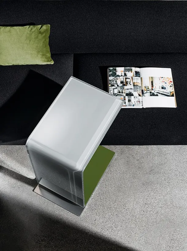 Swan glass coffee table with curved, two-tone lacquered finish and sofa