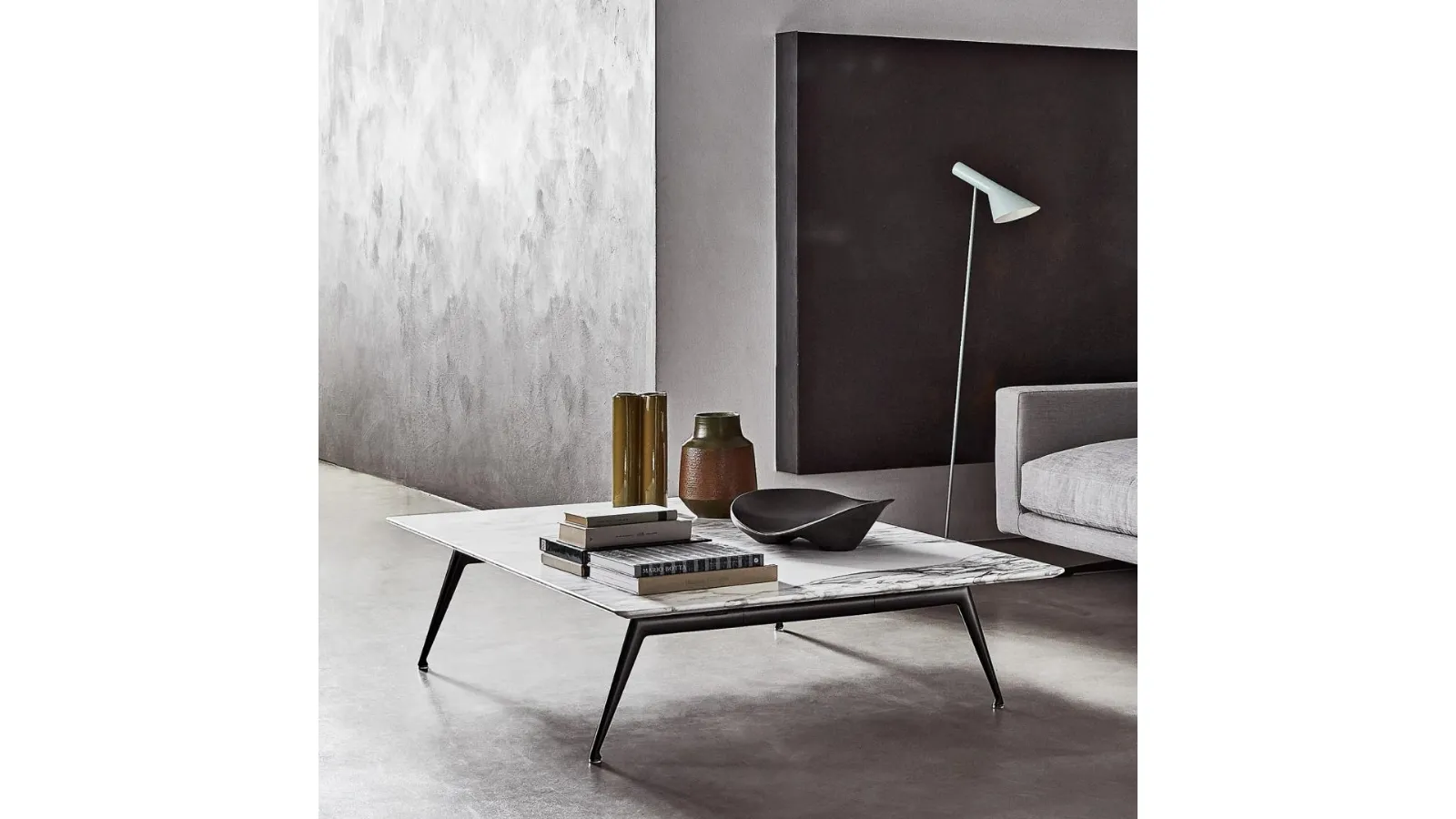 Este coffee table in marble by Flexform