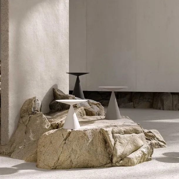 Micro Clay Coffee Table in matte and glossy lacquer by Desalto