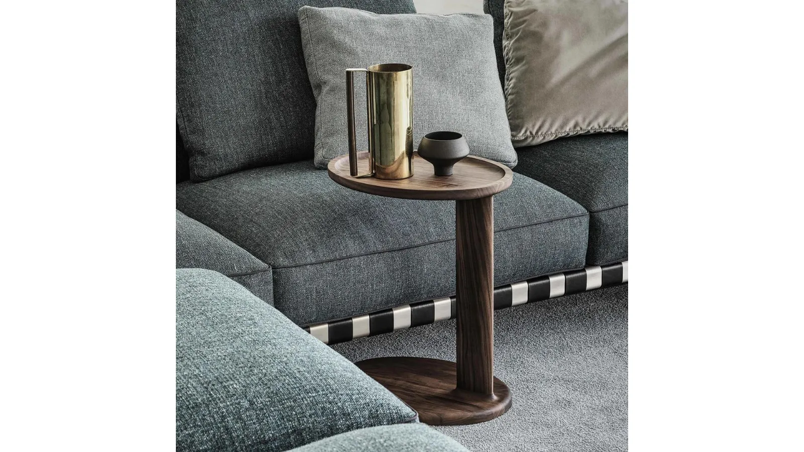 Modern solid wood coffee table Oliver by Flexform