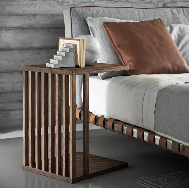 Vienna coffee table in solid wood by Flexform