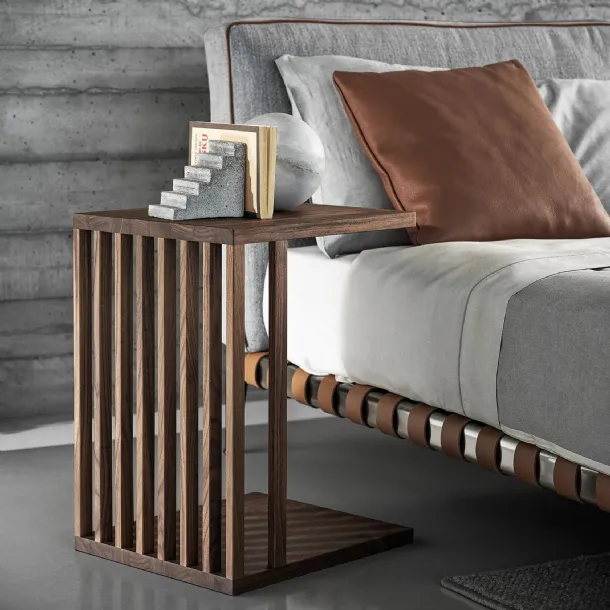 Vienna coffee table in solid wood by Flexform